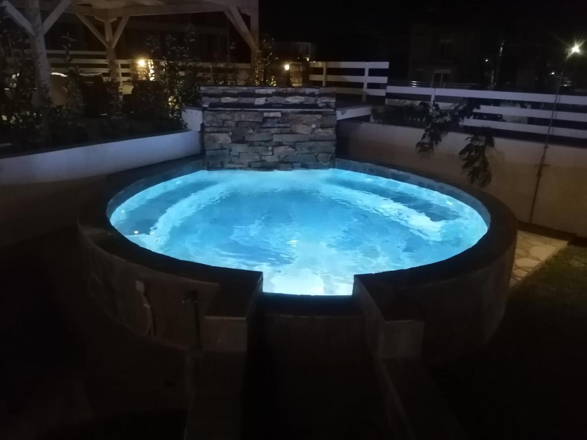 Villa Nikiti View 2 Kültér fotó